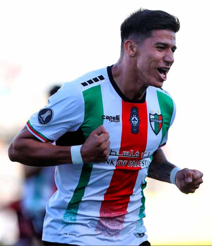 Junior Marabel celebrando un gol con Palestino en Copa Chile
